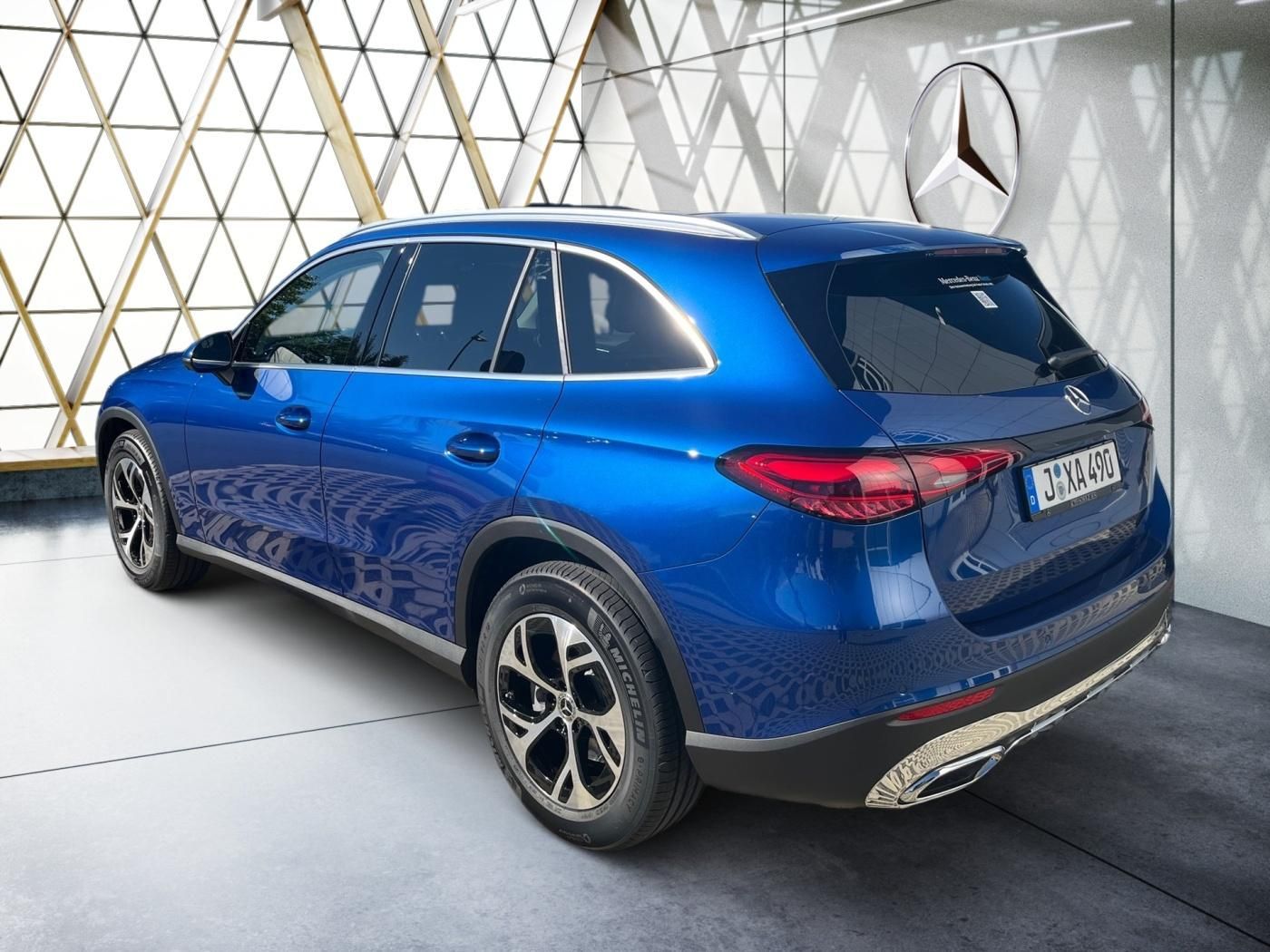 Mercedes-Benz GLC 220 d 4MATIC Avantgarde StHz*AHK*Pano*Memory