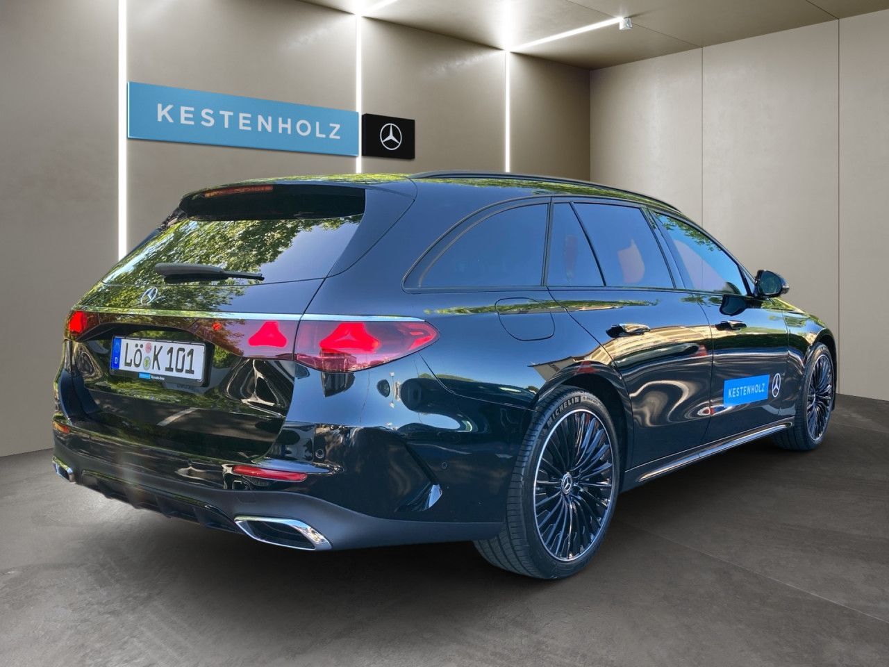 Mercedes-Benz E 450 d T 4Matic AMG+HUD+DIGITAL+AHK+PANO