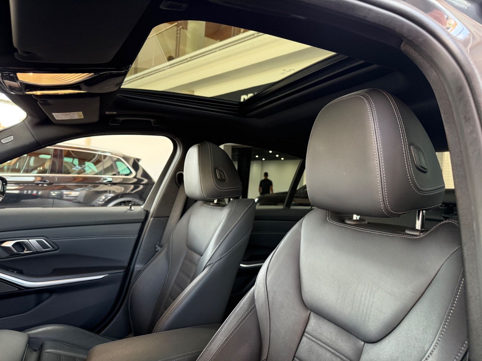 BMW 3 Lim. 330 i M Sport - Samsaru's Car Outlet