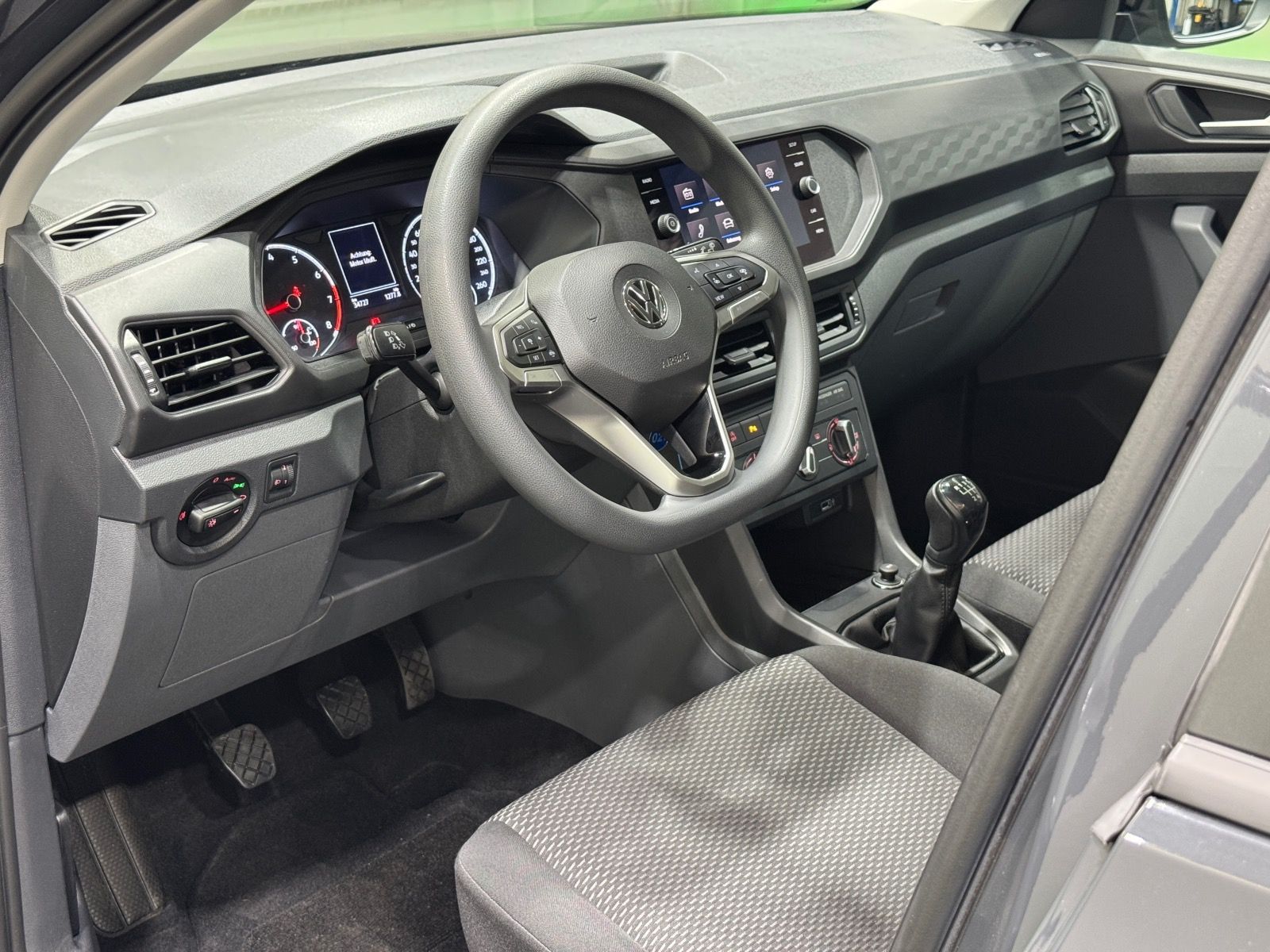 Volkswagen T-Cross 1.0 TSI - Samsaru's Car Outlet