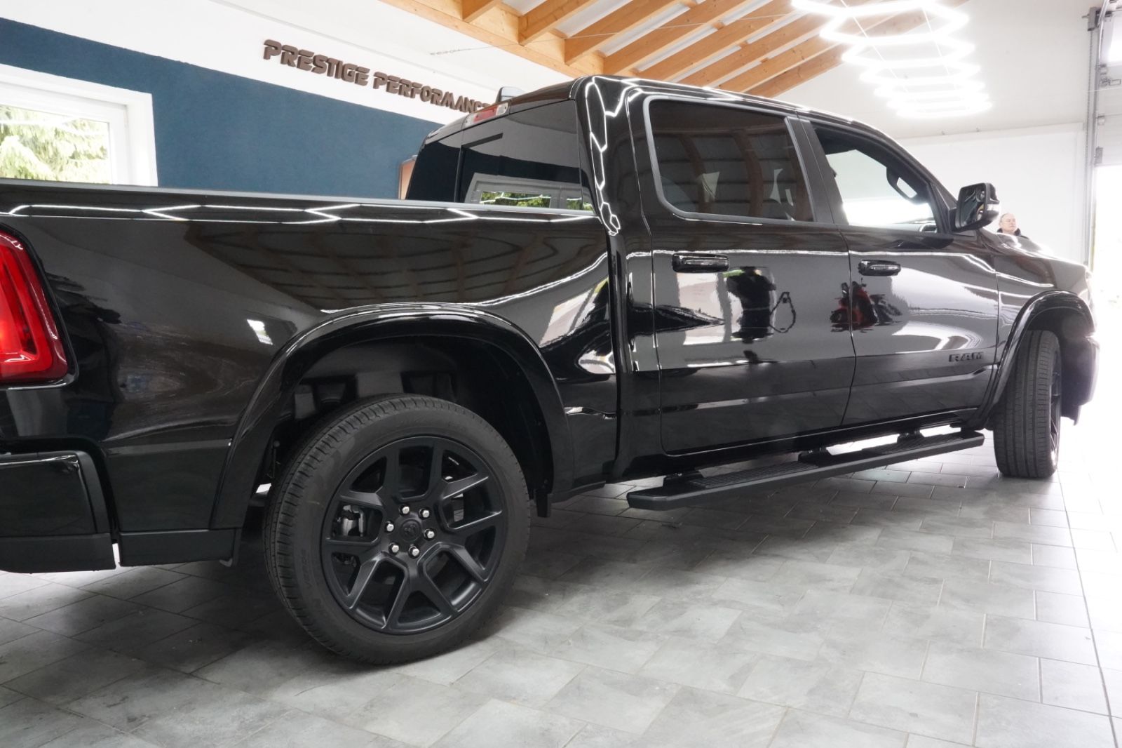 Dodge Sport 3.0 420 PS Black