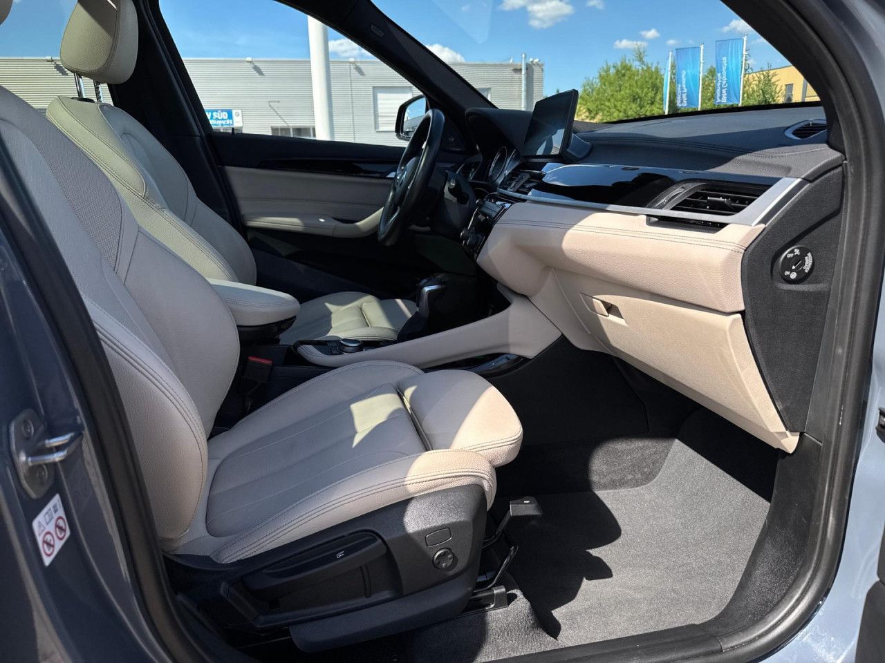 BMW X1 xDrive25e M Sport - Samsaru's Car Outlet