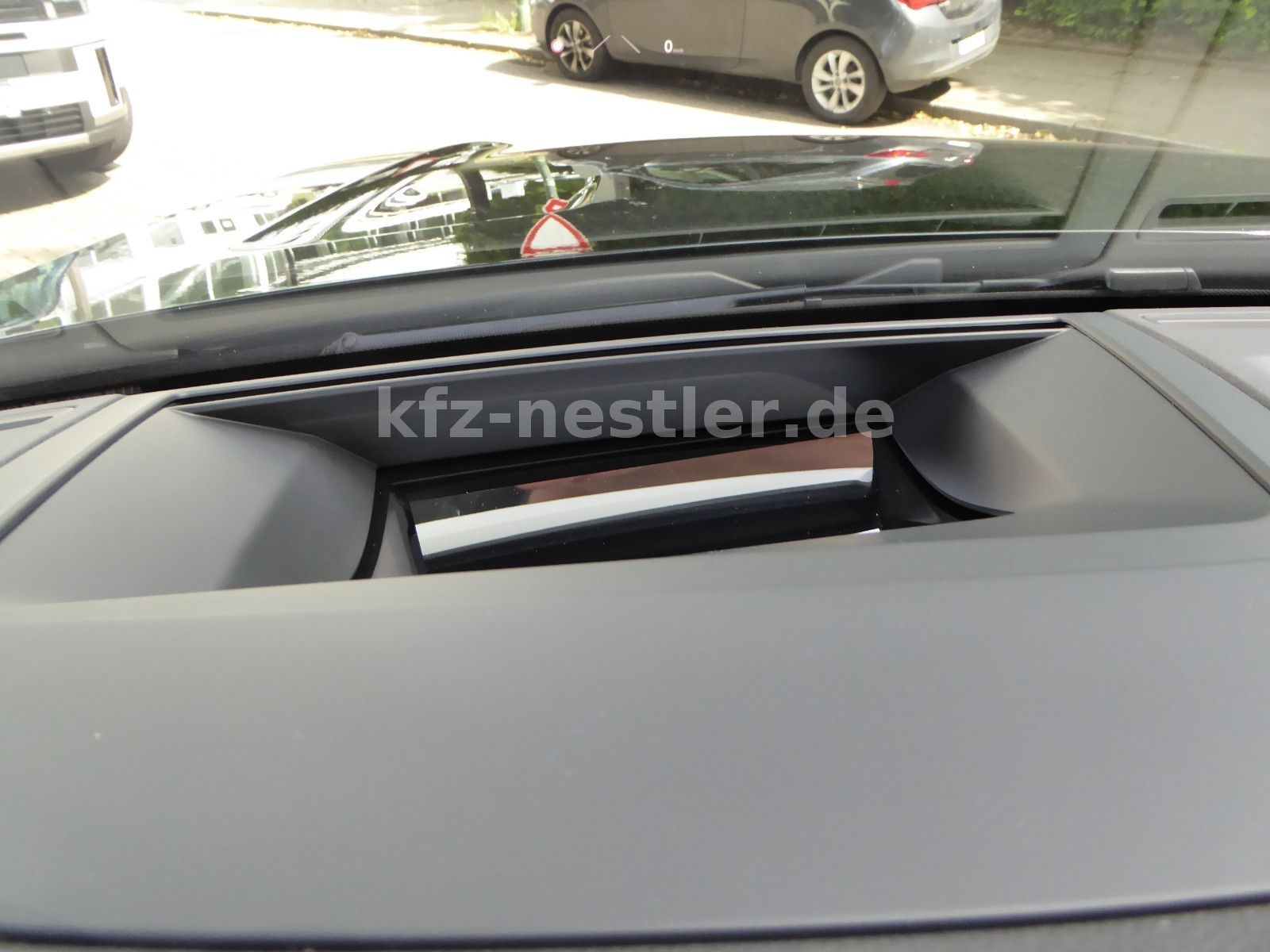 Volkswagen Touareg R eHybrid Pano/21"/AHK/HUD/Dynaudio/ACC