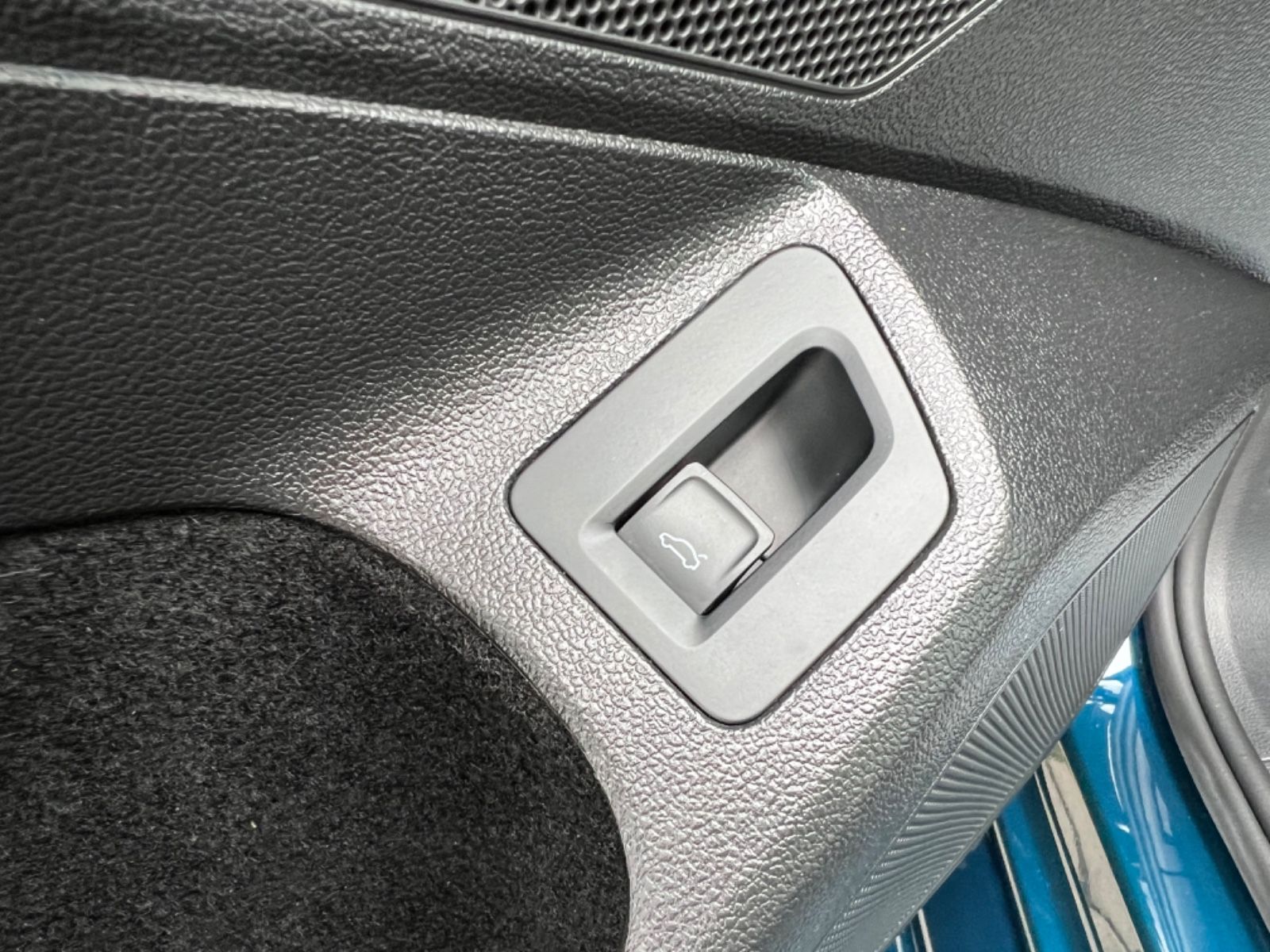 Volkswagen Passat 2.0 TDI - Samsaru's Car Outlet