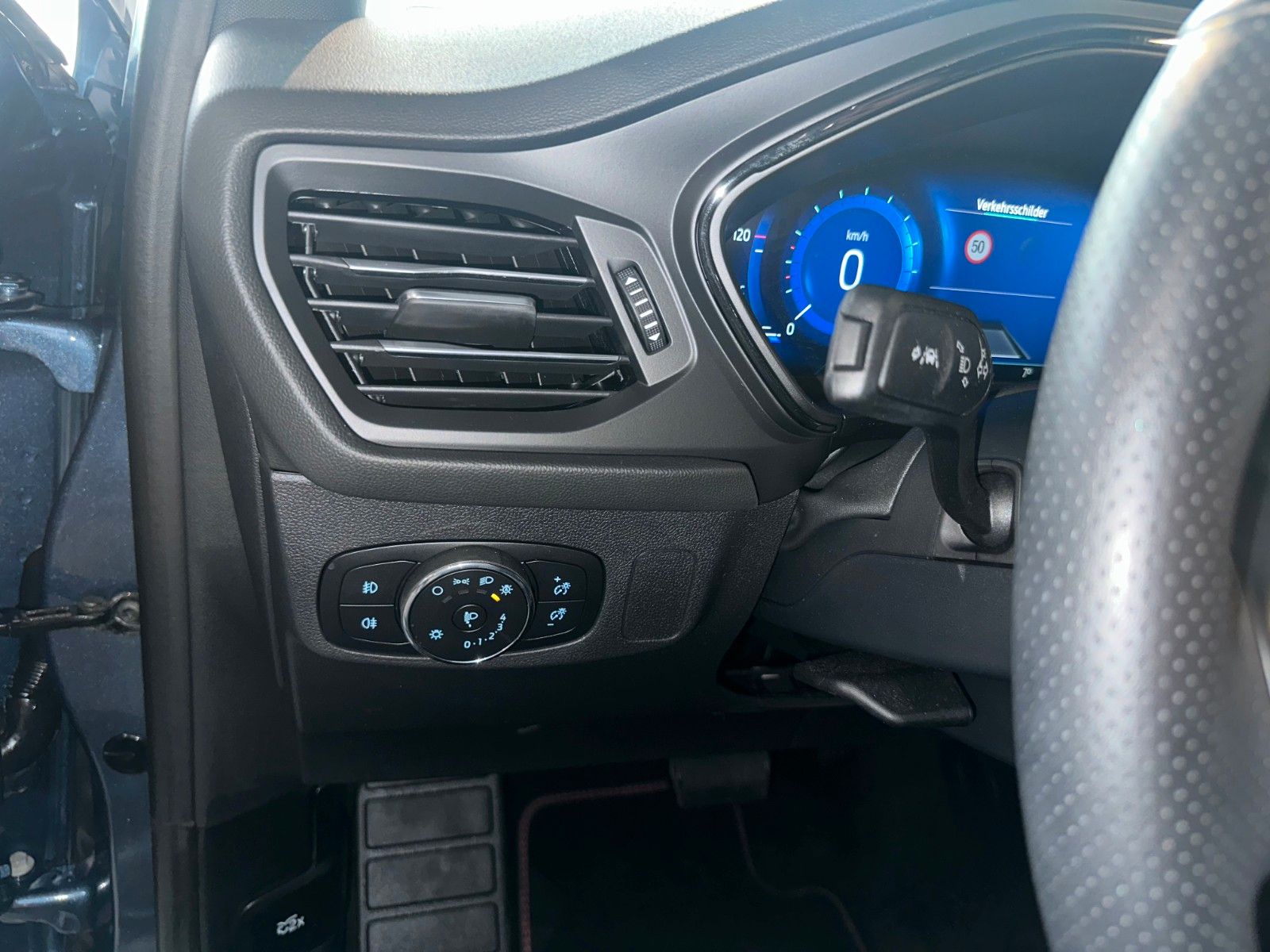 Ford Focus Turnier ST-Line X Automatik 155PS Winter