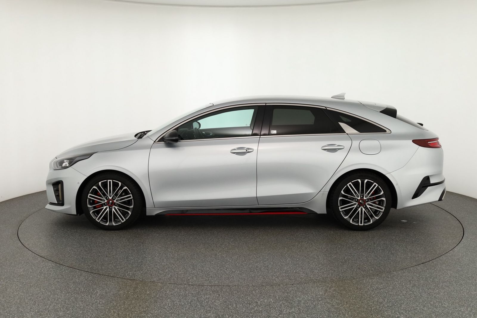 Kia ProCeed 1.6 T-GDI GT - Samsaru's Car Outlet