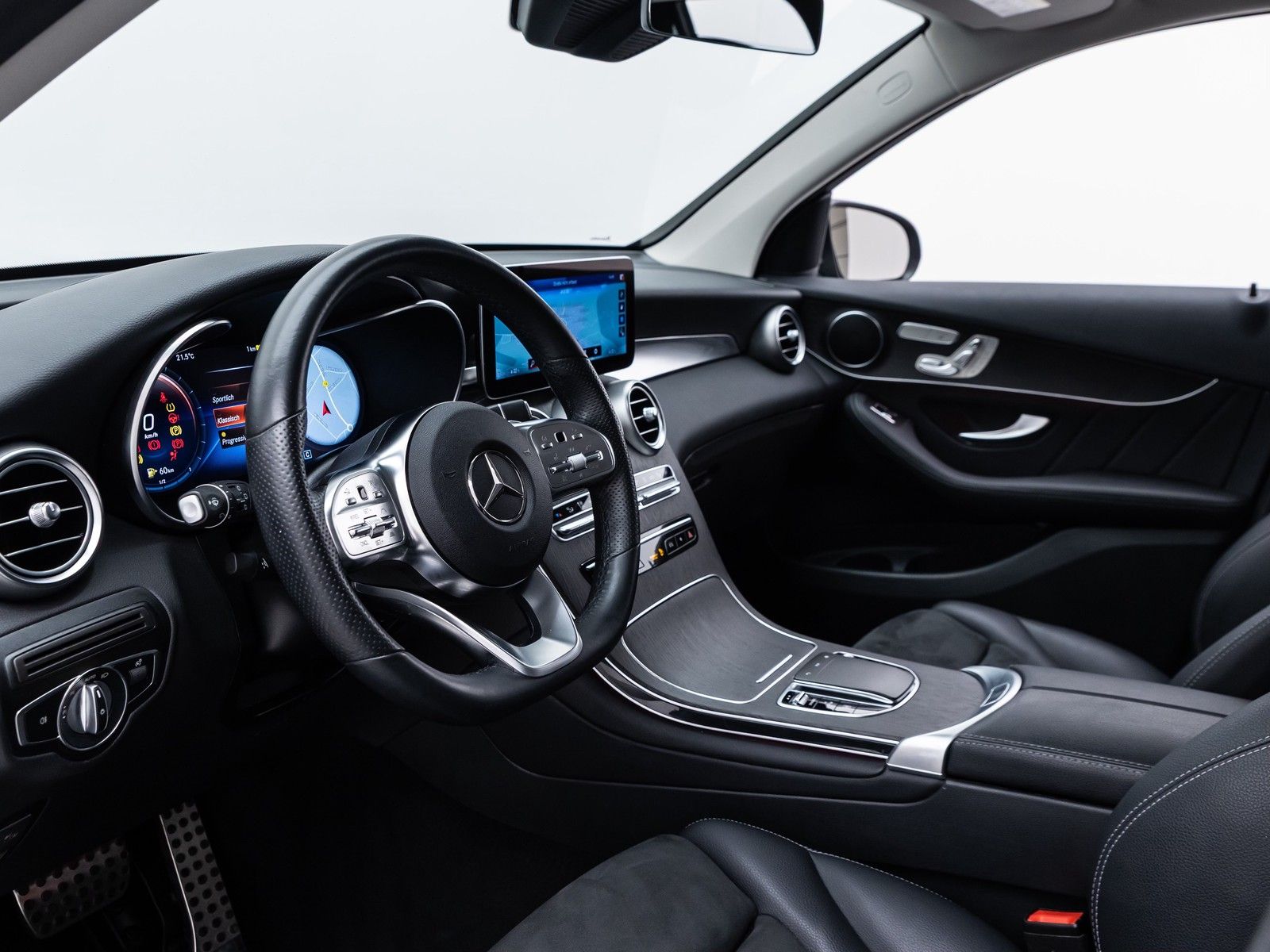Mercedes-Benz GLC 300 e 4Matic /AMG-LINE/LED/HEAD-UP/360°KAM/