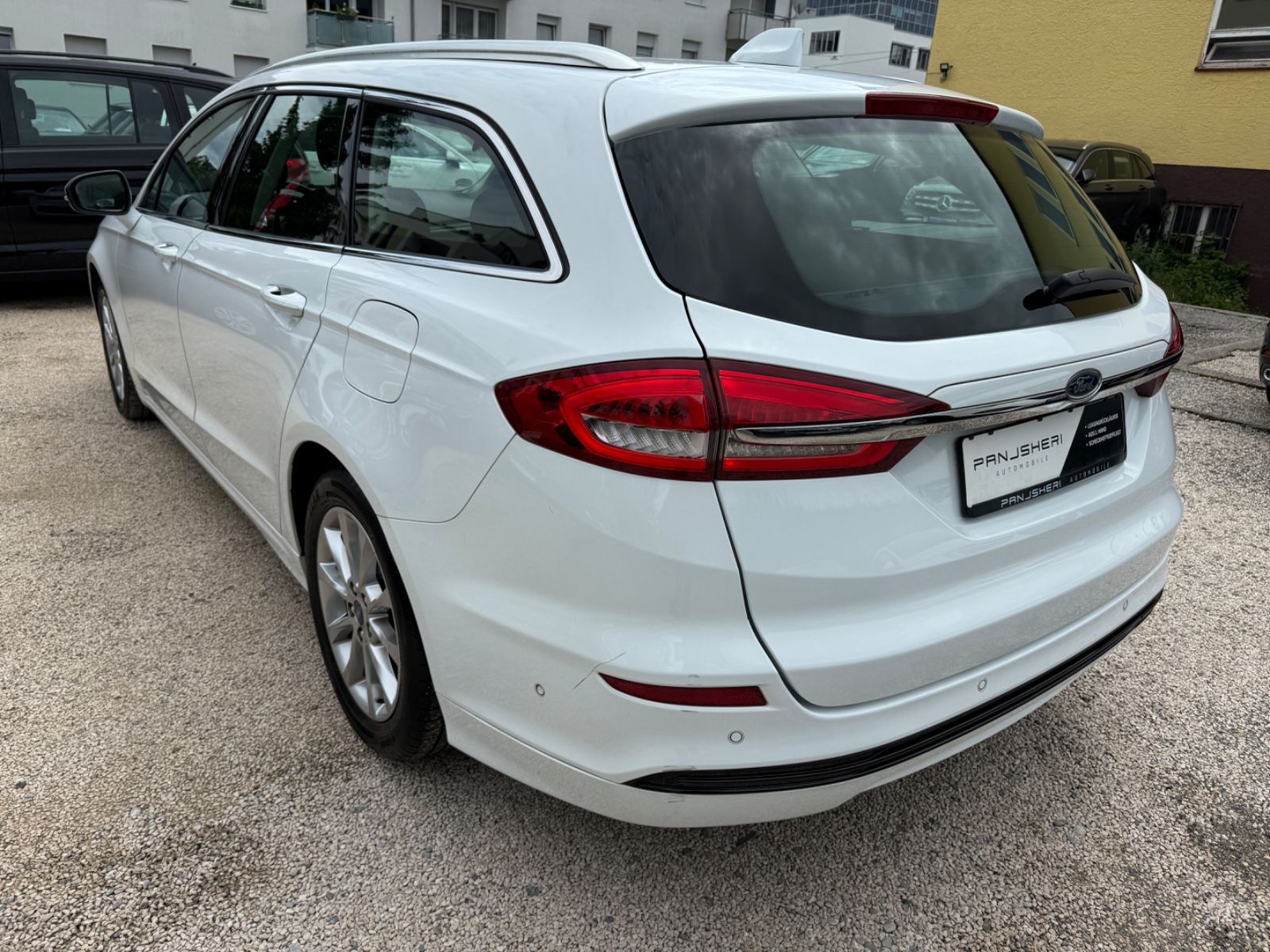 Ford Mondeo 2.0 EcoBlue Aut Turnier Titanium - Samsaru's Car Outlet