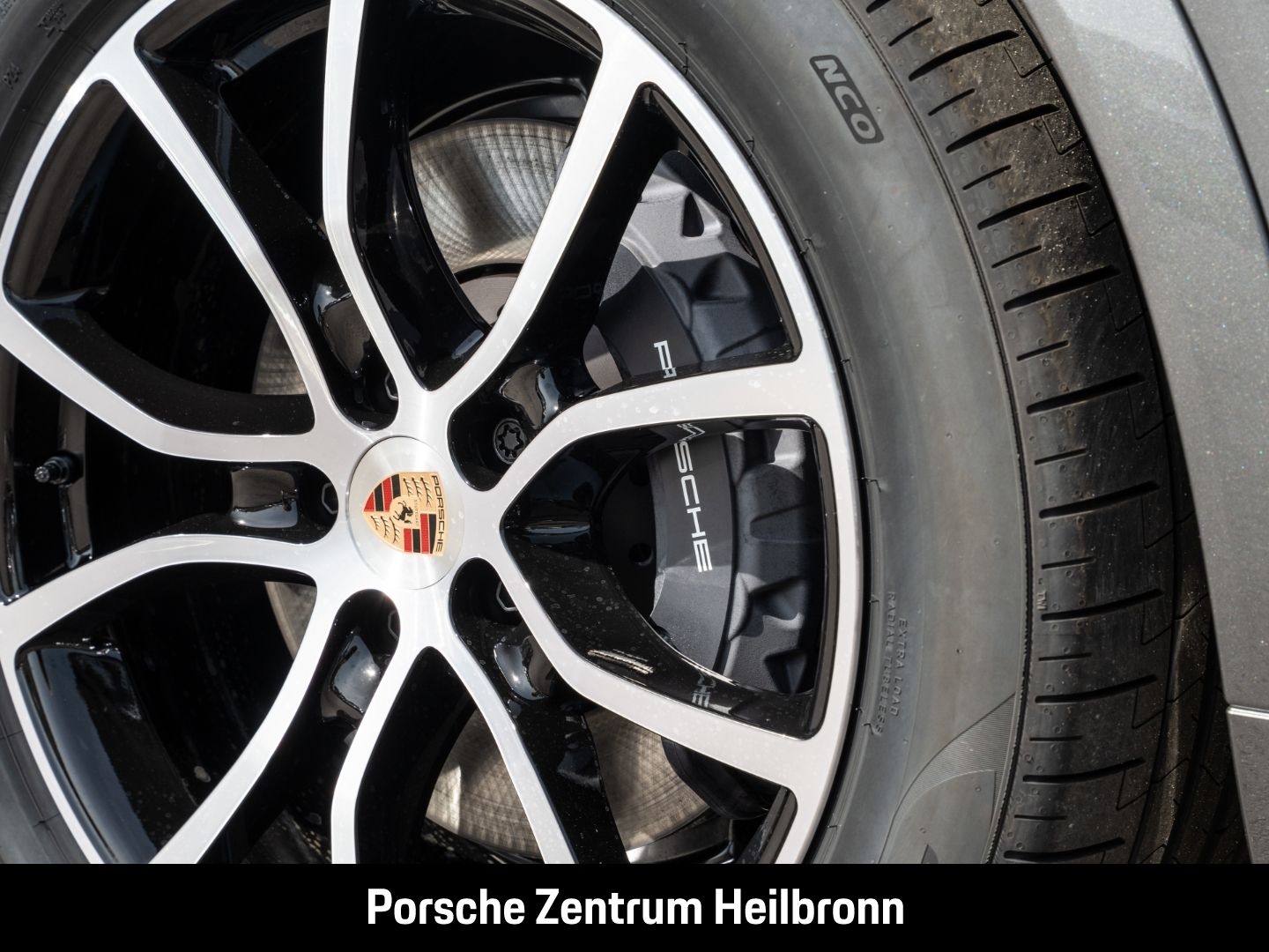 Porsche Cayenne E-Hybrid BOSE LED-Matrix Panoramadach