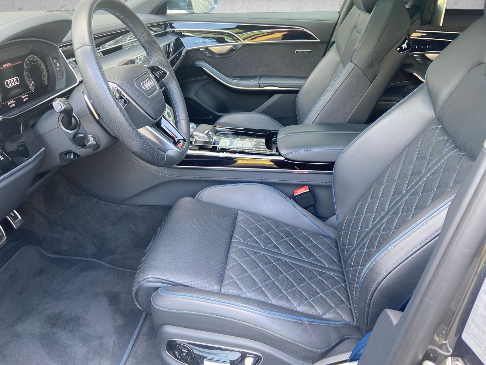 Audi A8 60 TFSIe quattro - Samsaru's Car Outlet