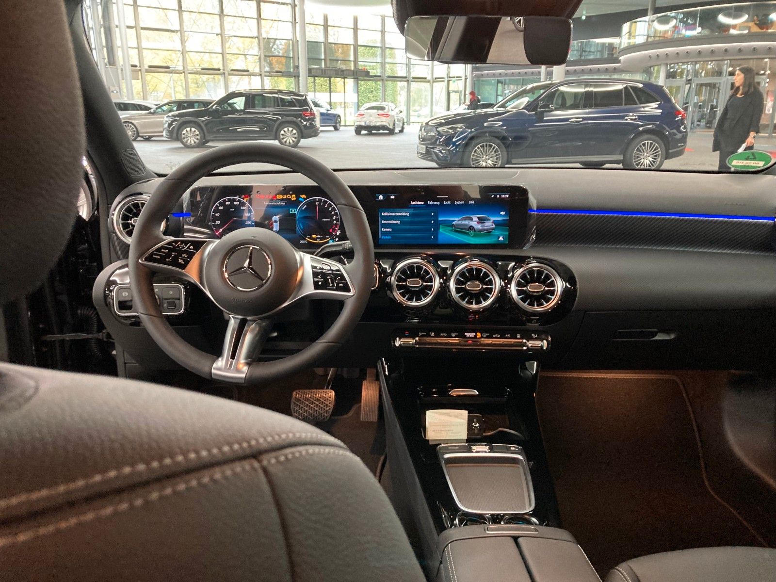 Mercedes-Benz A 250 e - Samsaru's Car Outlet