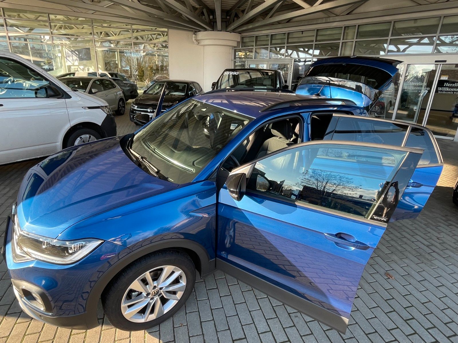 Volkswagen T-Cross 1.0 TSI MOVE - Samsaru's Car Outlet