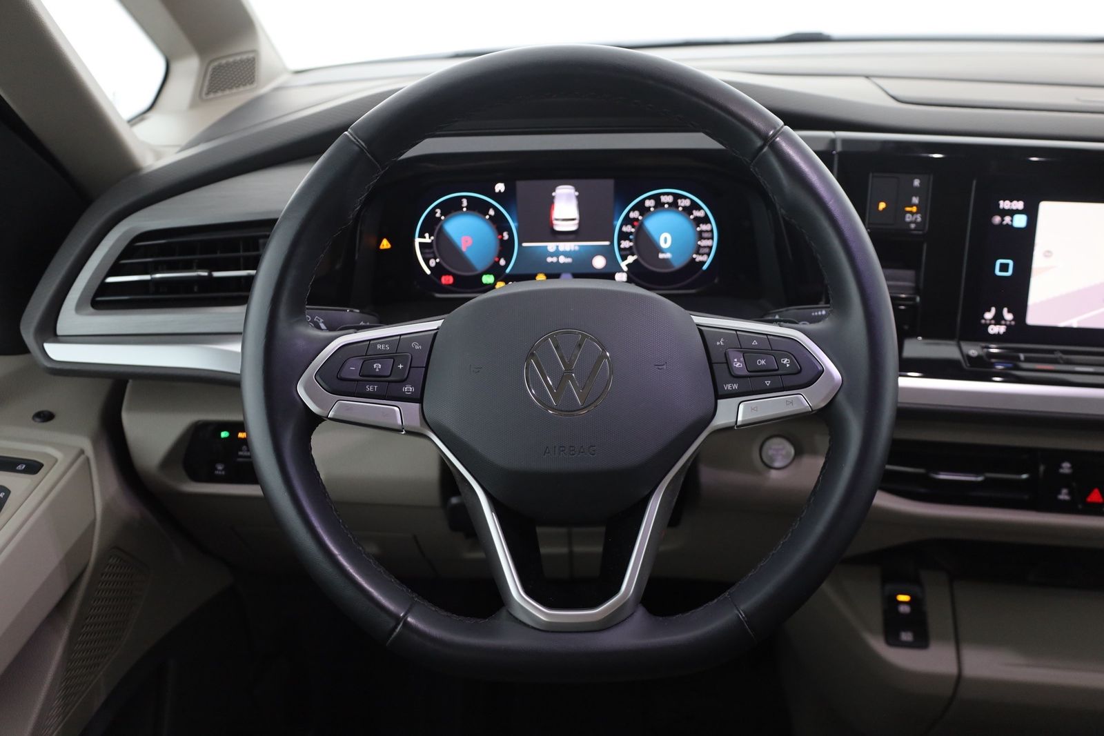 Volkswagen T7 Multivan 2.0 TDI DSG - Samsaru's Car Outlet