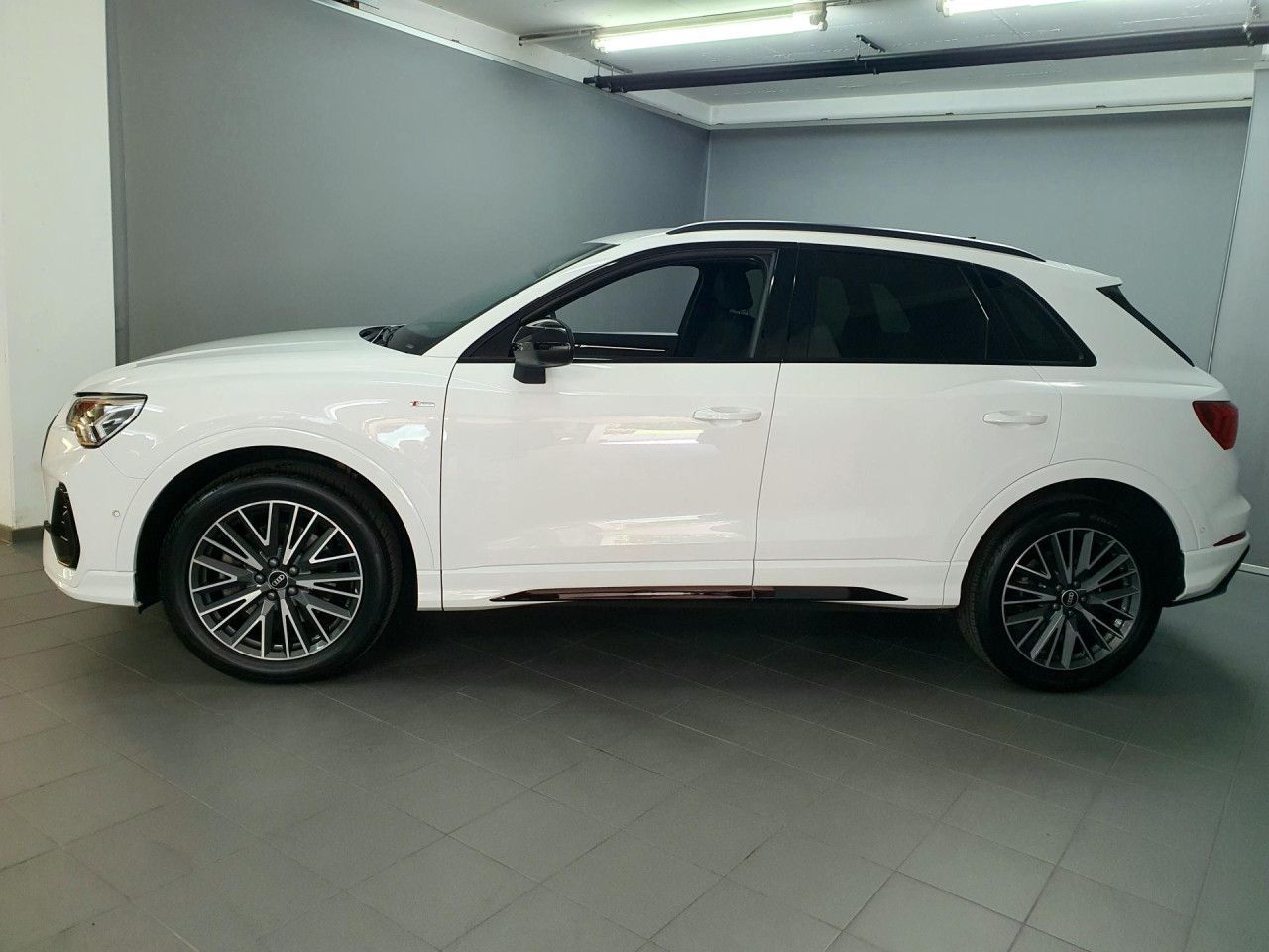 Audi Q3 40 TDI quattro S tronic S line - Samsaru's Car Outlet
