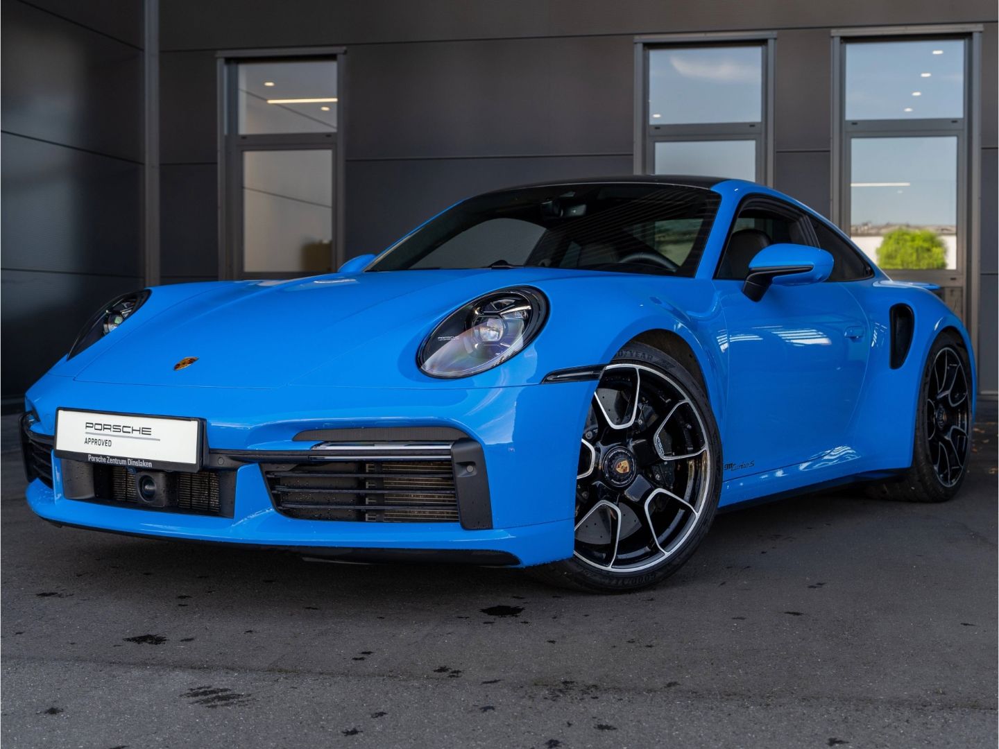 Porsche 911 Turbo S Lift PCCB Burmester InnoDrive