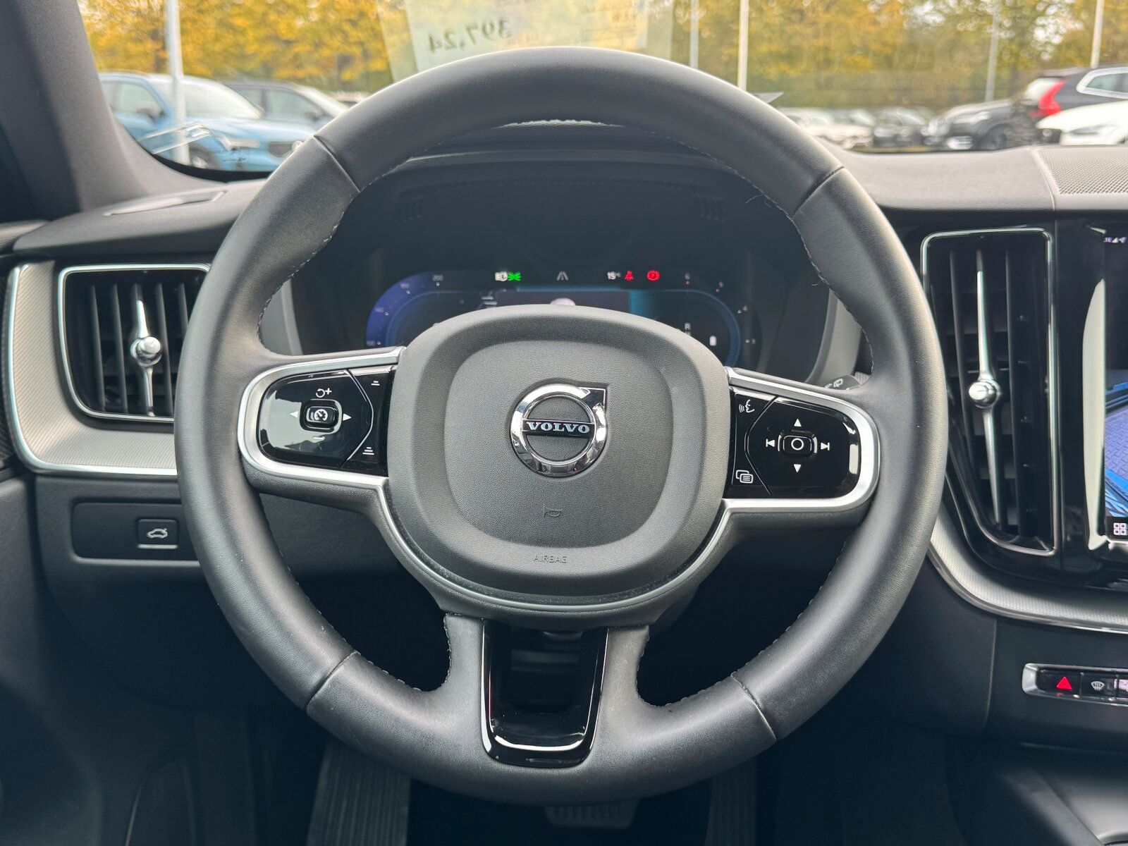 Volvo XC60 B4 AWD Plus Dark Keyless-Start/Autom./Klima