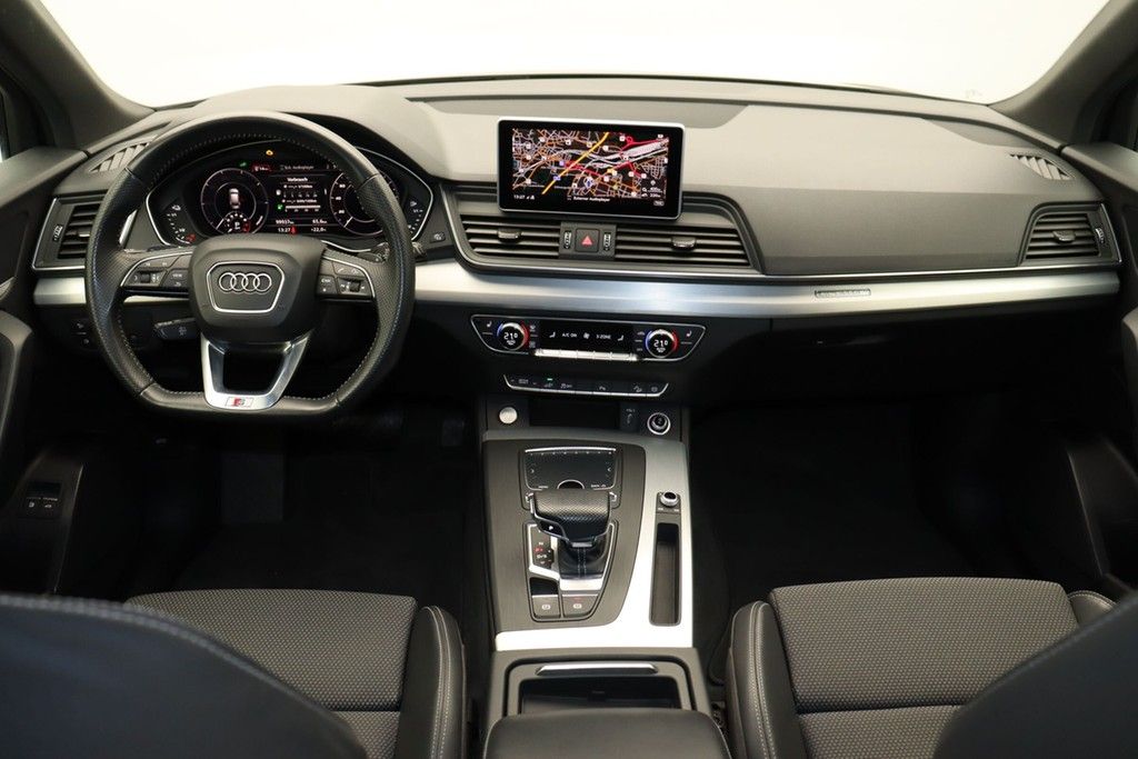 Audi Q5 50 TFSI e quattro S line - Samsaru's Car Outlet