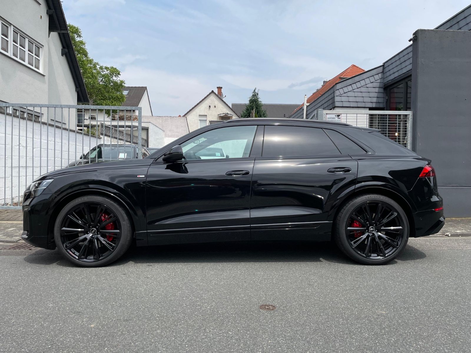 Audi Q8 50 TDI SLine - Samsaru's Car Outlet