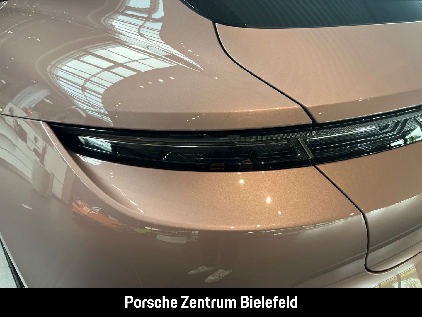 Porsche Taycan 4S Sport Turismo Frozenberrymetallic BOSE
