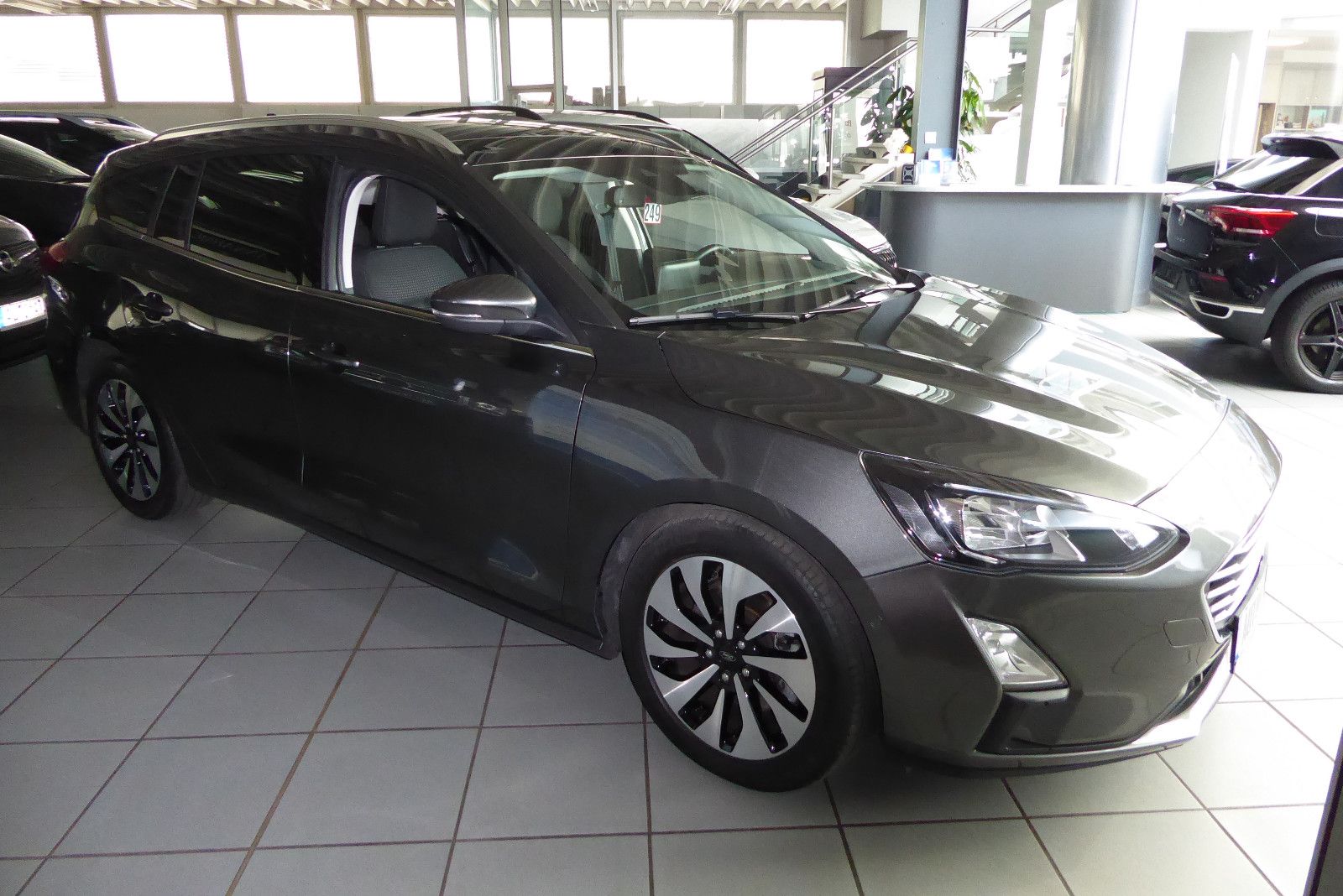 Ford Focus Turnier - Samsaru's Car Outlet