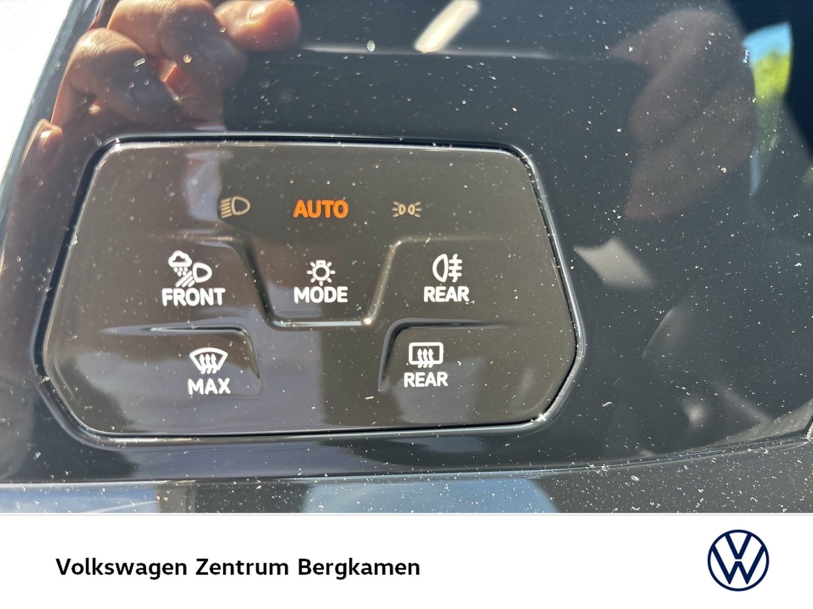 Volkswagen Golf 2.0 GTD ALU19 PANO H.KARDON MATRIX BLACK