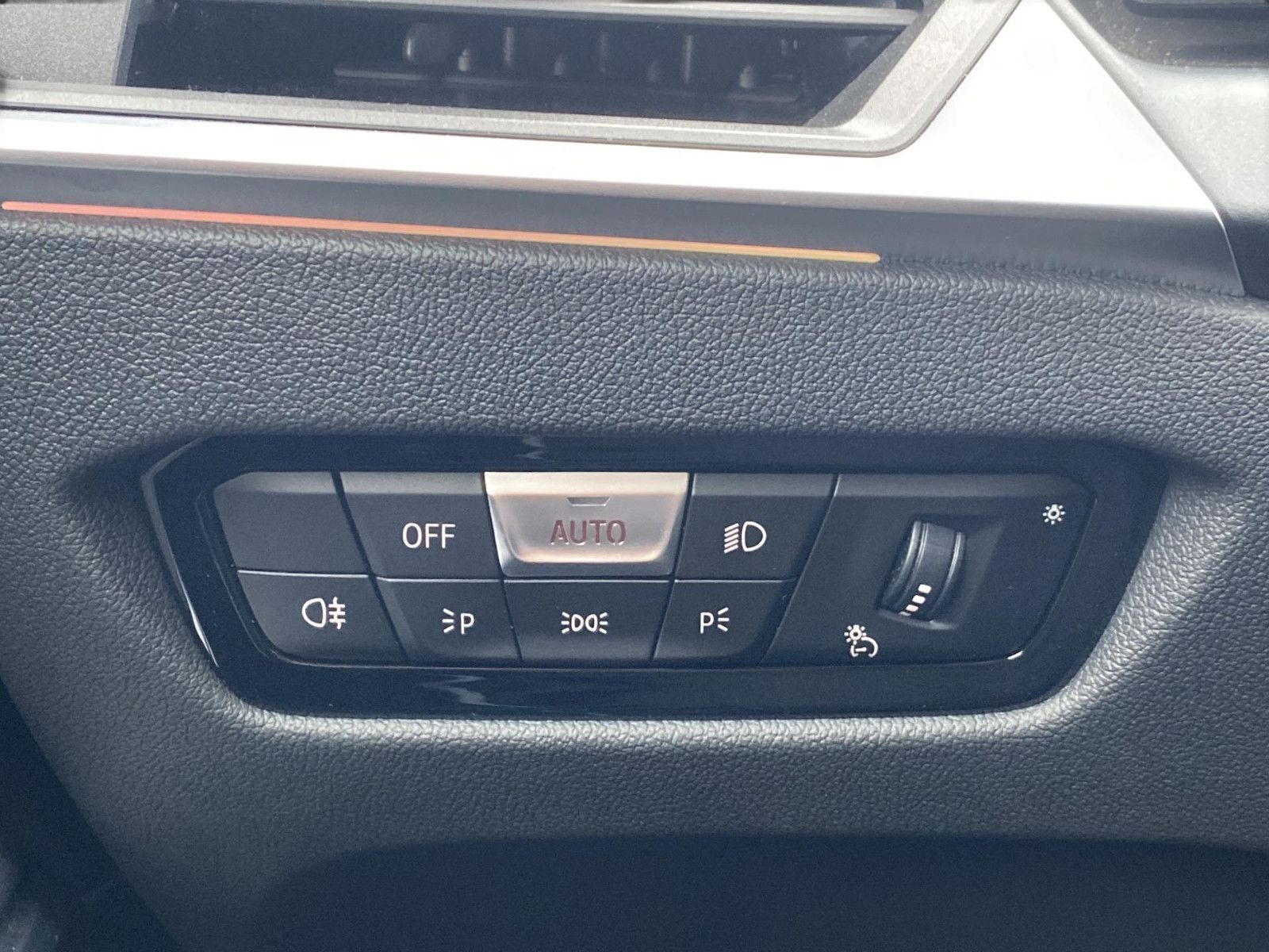 BMW 320 d xD M Sport - Samsaru's Car Outlet