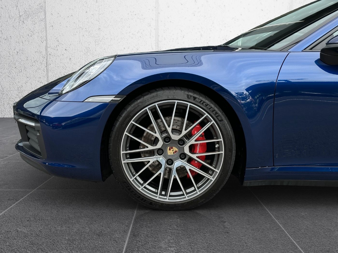 Porsche 992 911 Carrera 4S Lift Matrix BOSE InnoDrive