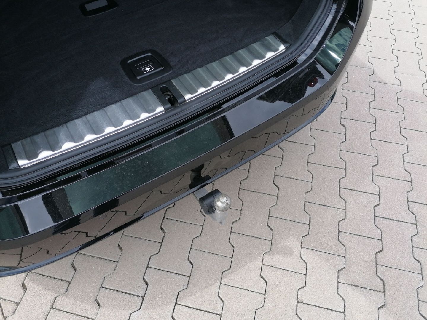 BMW 320 i Touring - Samsaru's Car Outlet