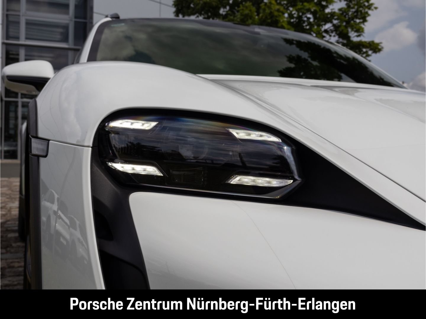 Porsche Taycan Turbo Cross Turismo Burmester HUD InnoDri