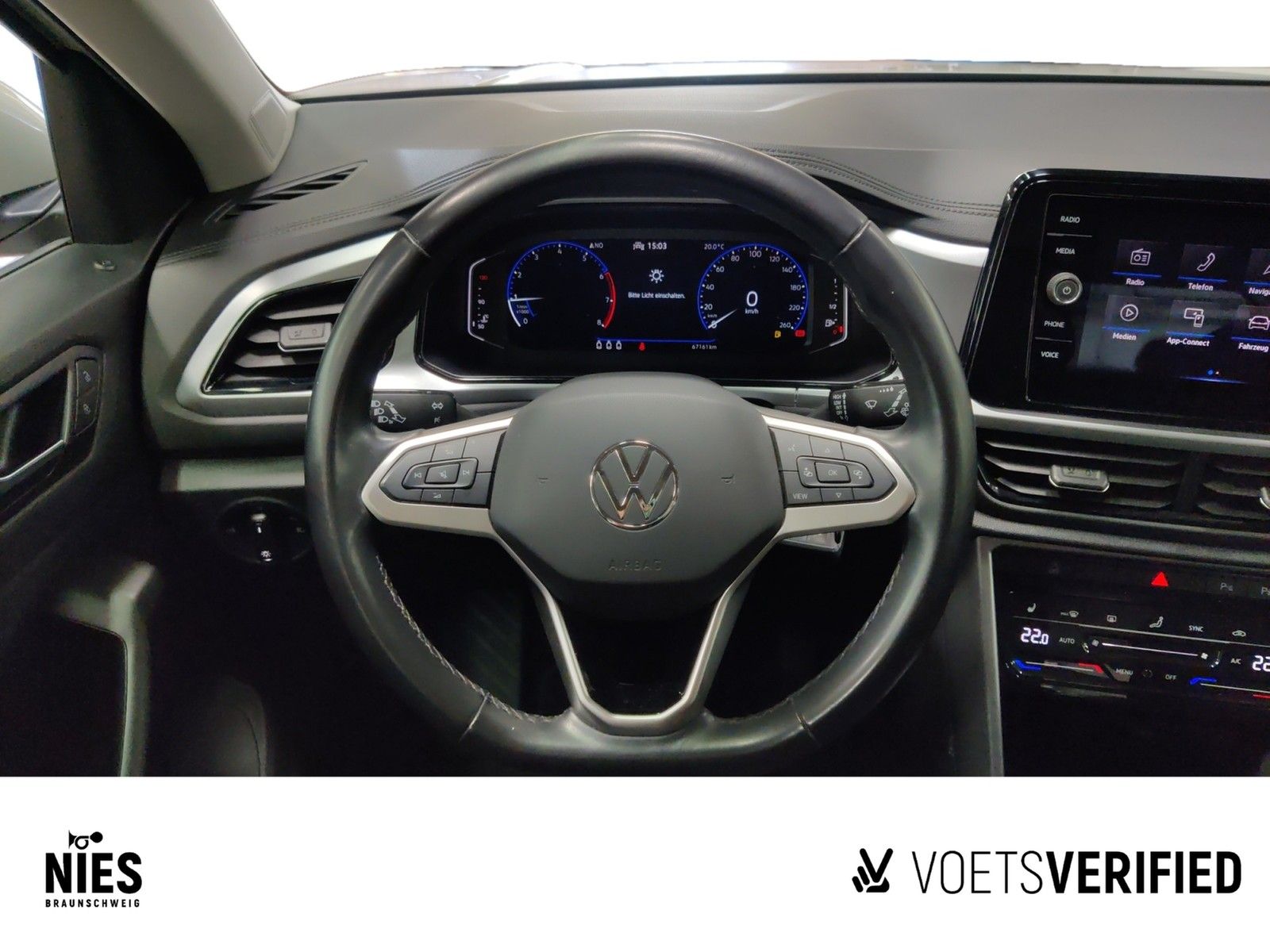 Volkswagen T-Roc Life 1.0 TSI - Samsaru's Car Outlet