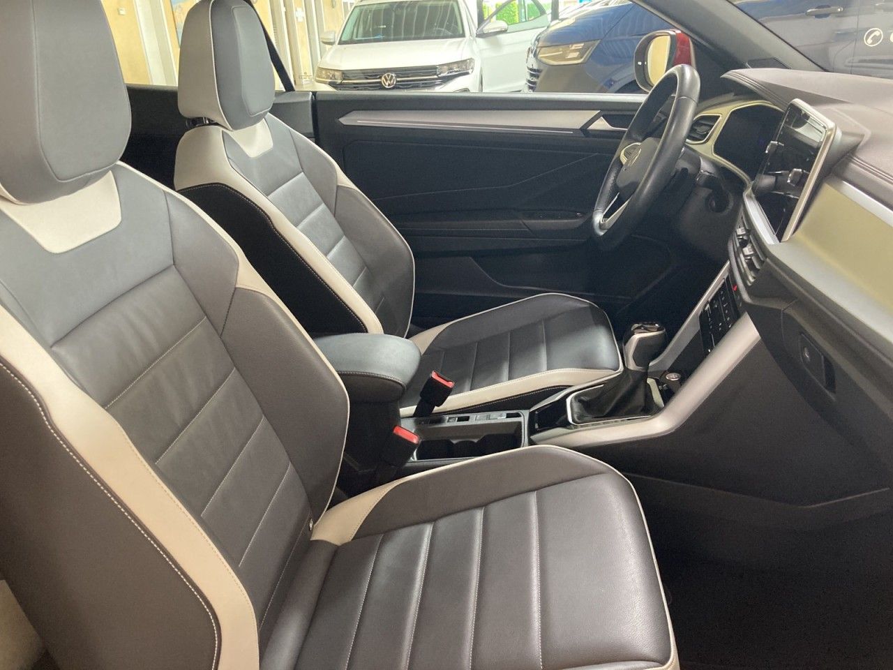 Volkswagen T-Roc Cabriolet 1.5 TSI Style - Samsaru's Car Outlet