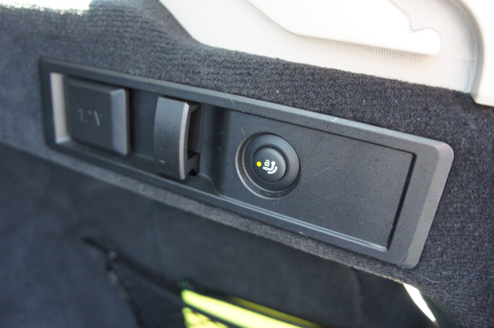 BMW 320d xDrive Advantage - Samsaru's Car Outlet