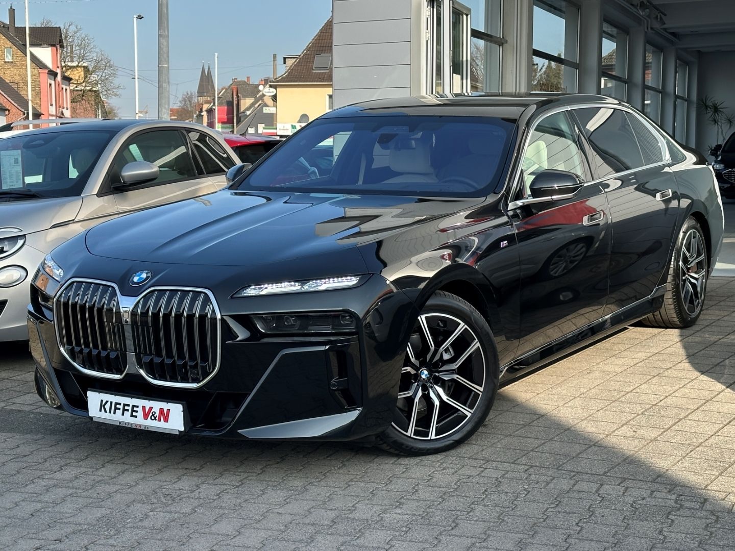 BMW 740 d xDrive MSPORT CRYSTAL ICONIC KLIMASITZ B&W