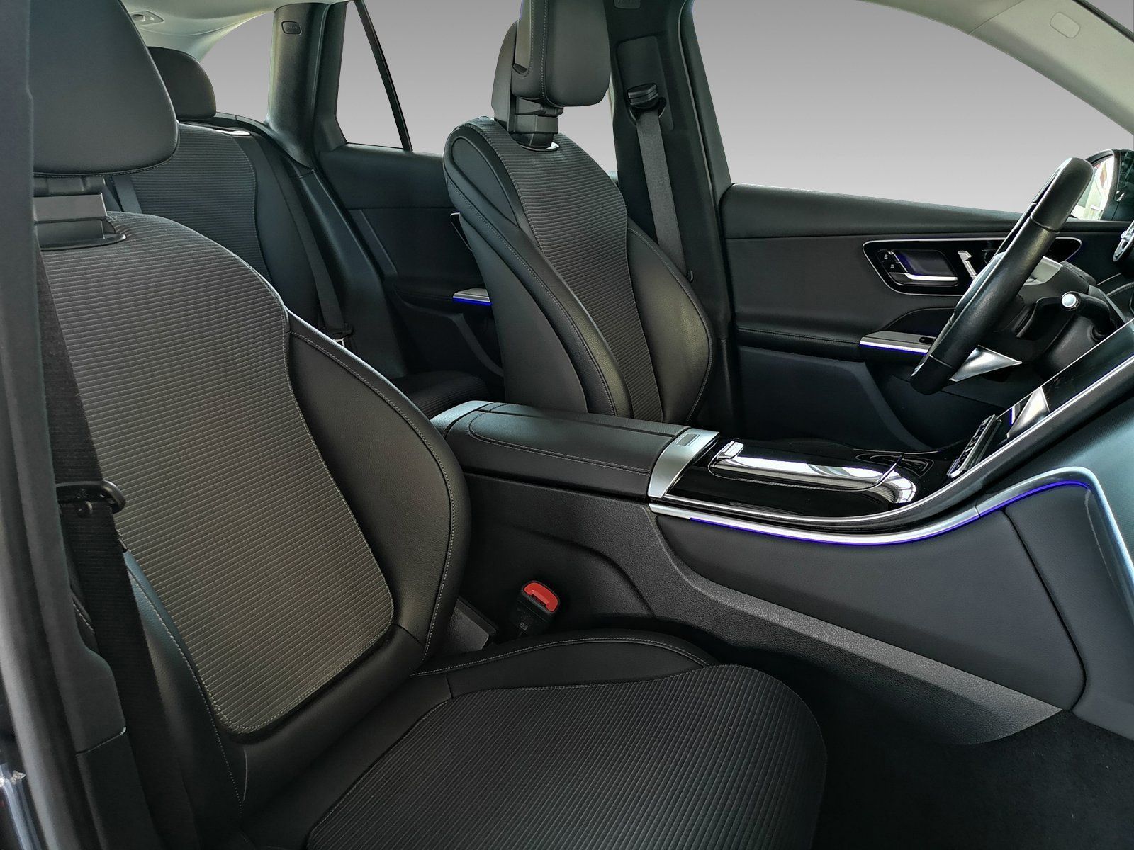 Mercedes-Benz GLC 200 4M Avantgarde Plus - Samsaru's Car Outlet