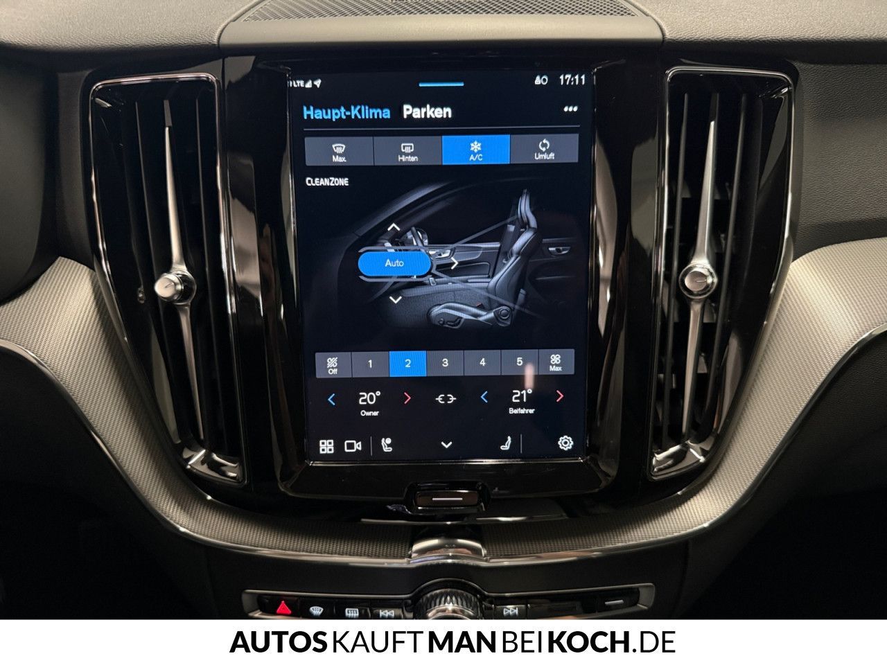 Volvo XC60 B5 AWD PlusDark ACC BLIS AHK VLED 4xSHz H&K