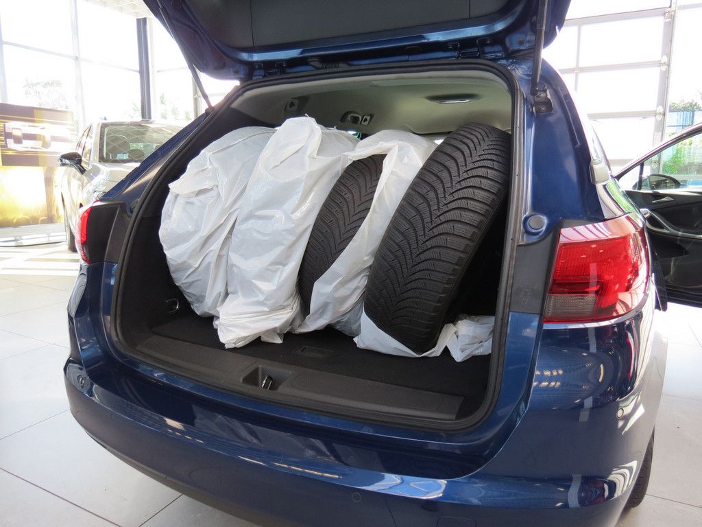 Opel Astra Sports Tourer 1.5D - Samsaru's Car Outlet