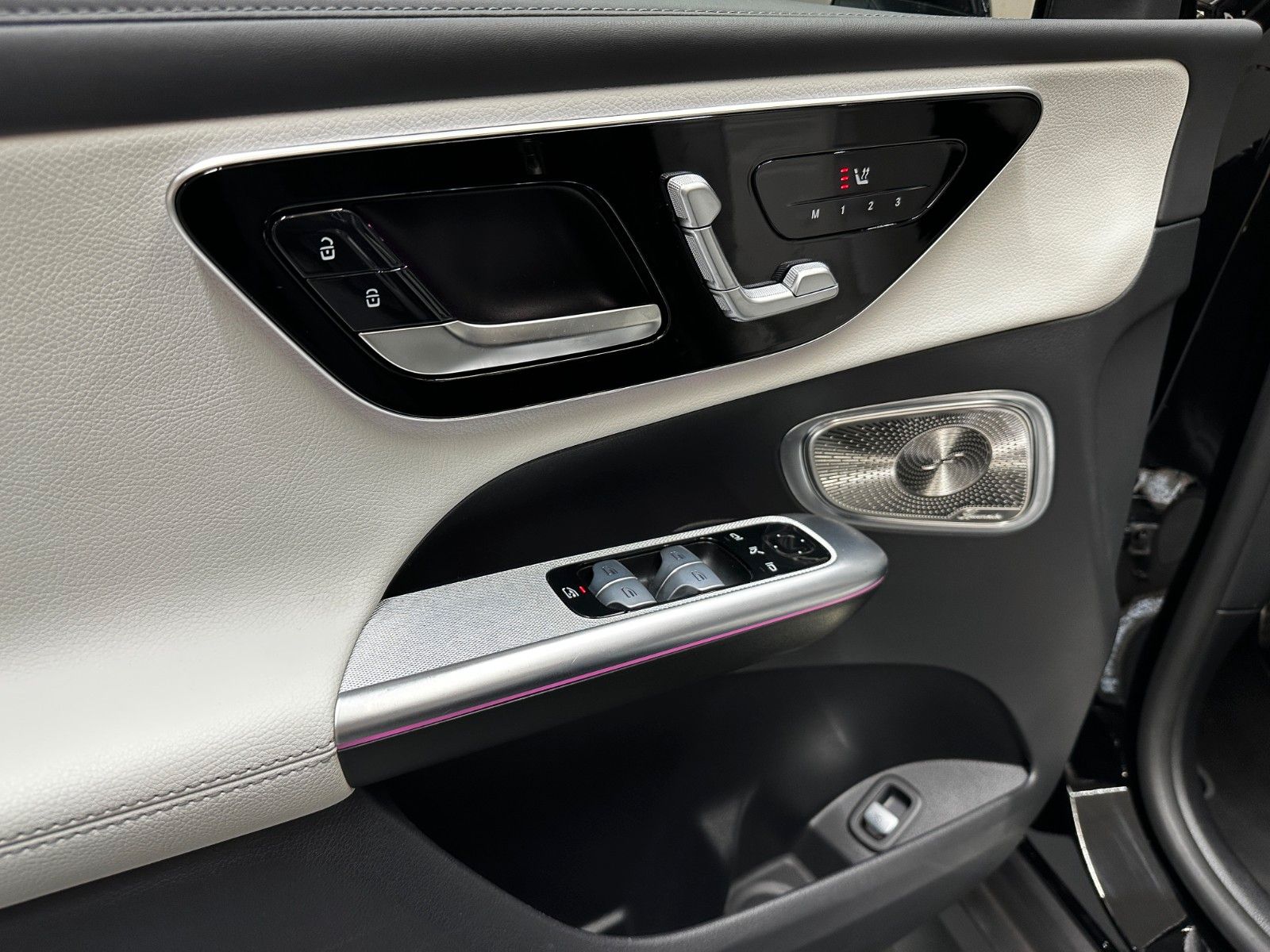 Mercedes-Benz GLC200 AMG LINE 4M *1.HAND*BURMESTER*PANO*360°*