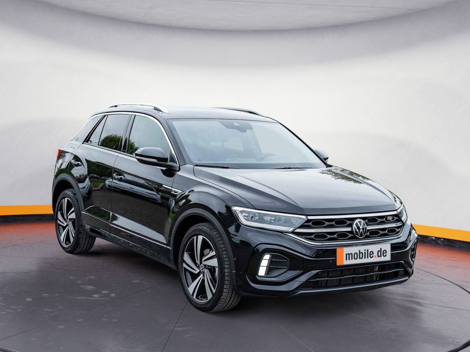 Volkswagen T-Roc R-Line 1.5 TSI DSG - Samsaru's Car Outlet