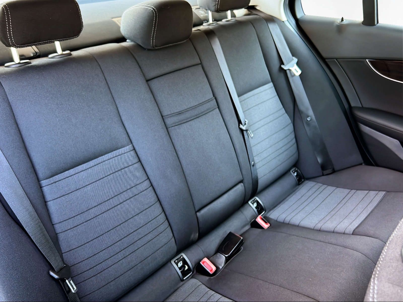 Mercedes-Benz C 220d Avantgarde Business PLUS - Samsaru's Car Outlet