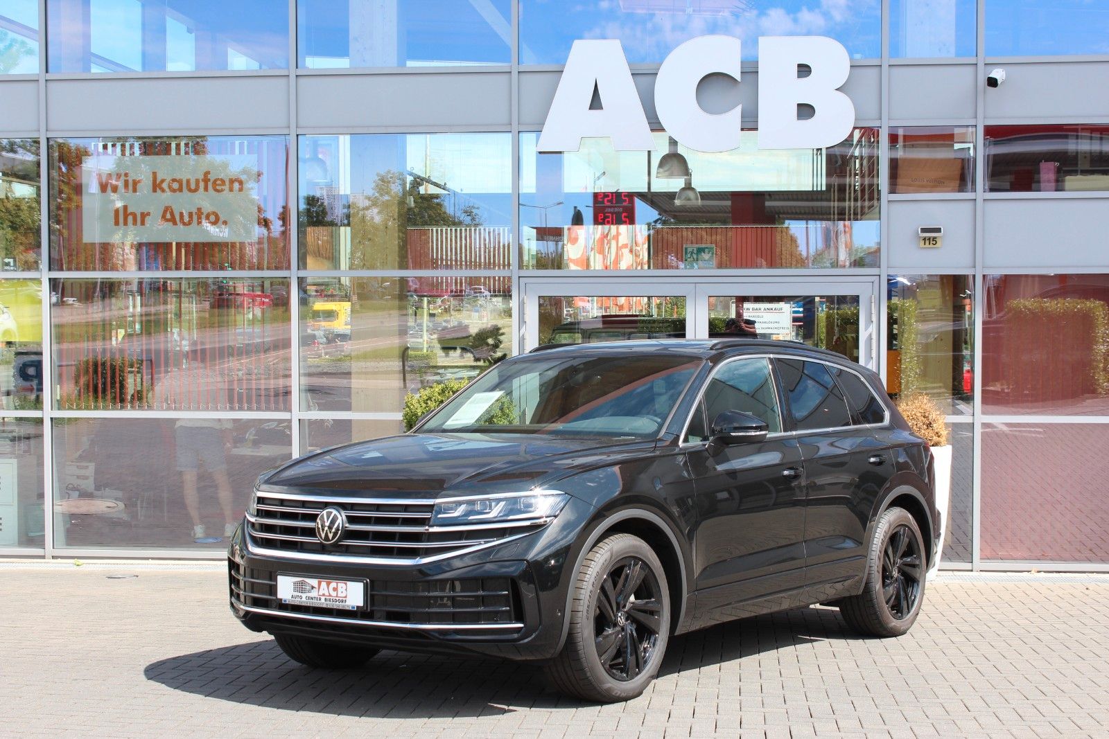 Volkswagen Touareg TDI Luft ACC Stdhzg AHK Pano Allradlenk