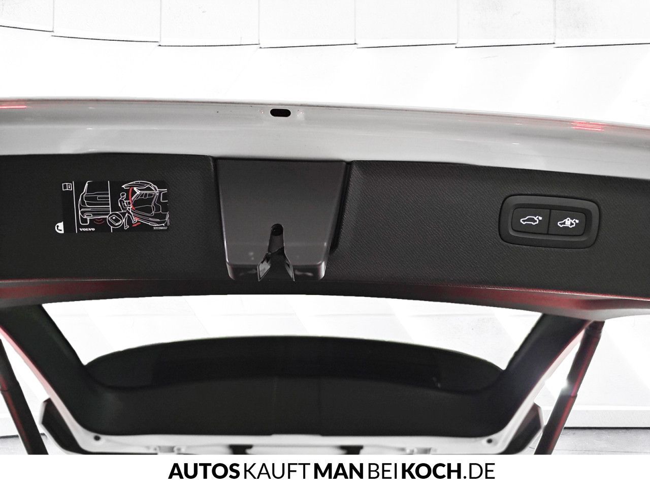 Volvo XC90 B5 AWD UltimateBright PANO AHK STHz 360 HUD