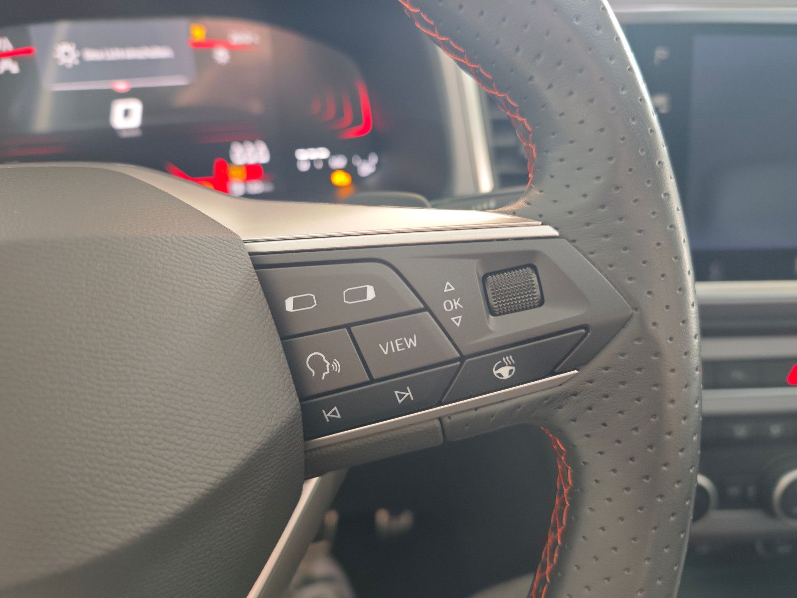 Seat Ateca FR 2.0TDI DSG AHK|ACC|FullLink|Kam