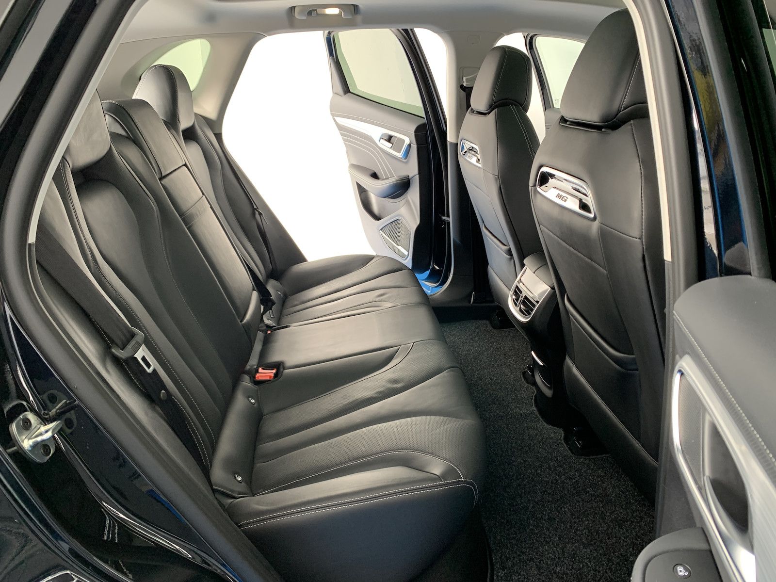 MG Marvel R Luxury 70kWh/Pano/Navi/SHZ/Garantie/Led