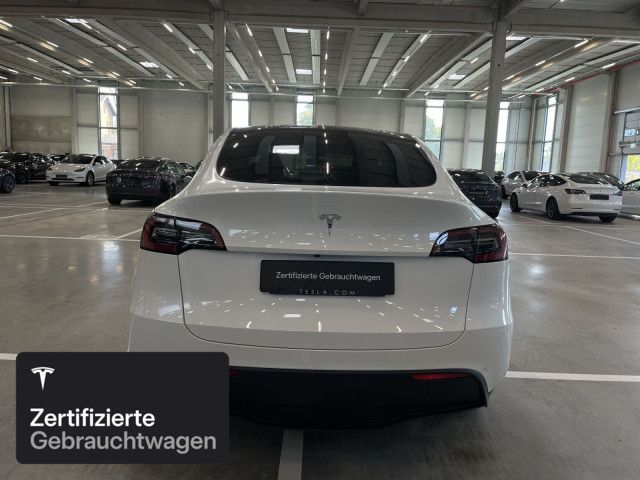 Tesla Model Y Rear-Wheel Drive