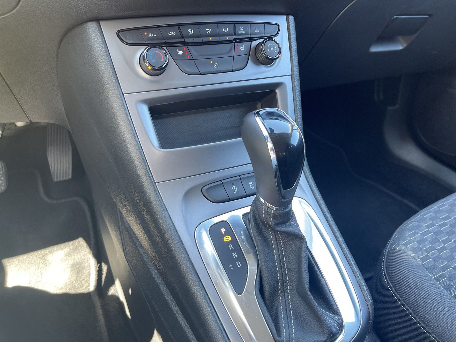Opel Astra 1.5 CDTI - Samsaru's Car Outlet
