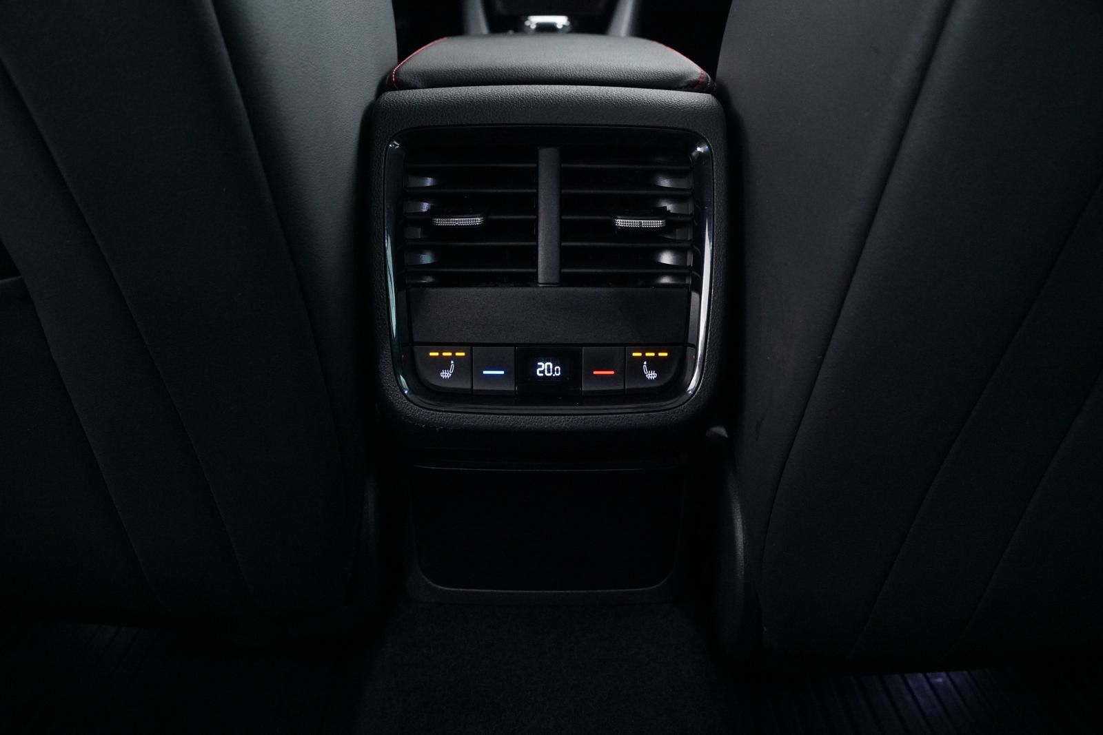 Skoda OCTAVIA RS FIRST EDITION iV DSG PANORAMADACH uvm