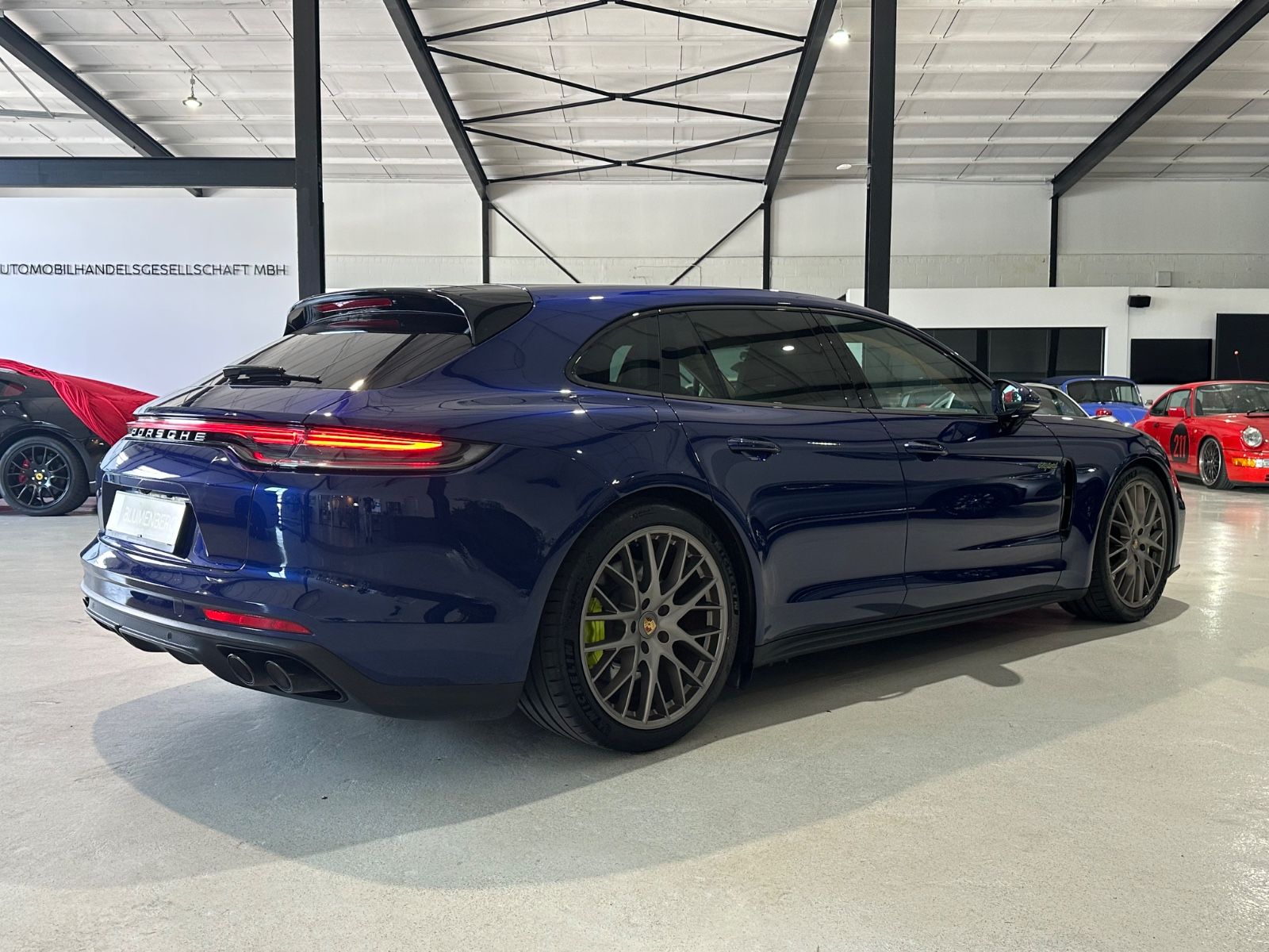 Porsche Panamera Sport Turismo 4 E-Hybrid Plat. Edition