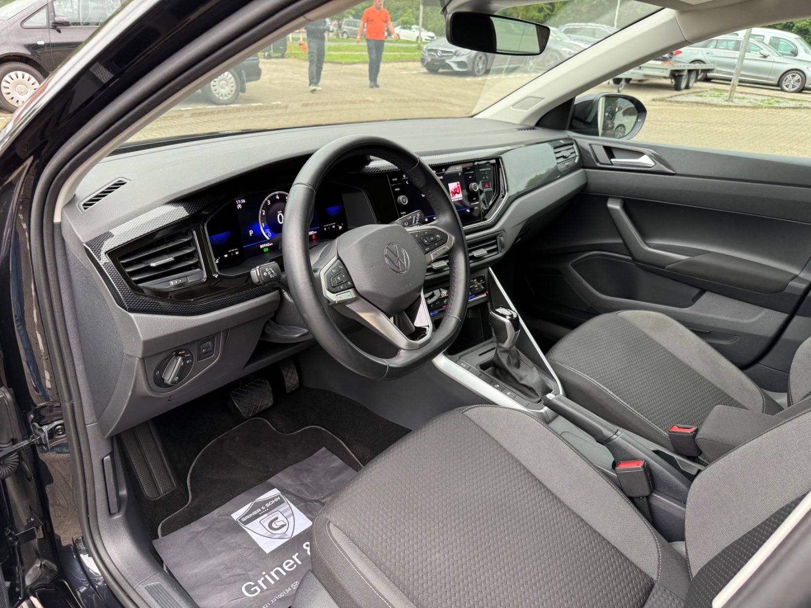 Volkswagen Taigo Life 1.0 DSG - Samsaru's Car Outlet