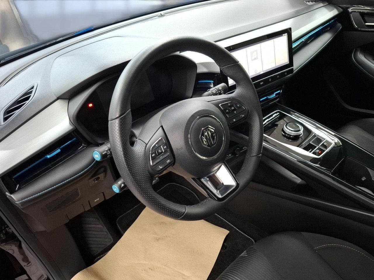 MG5 Comfort Bluetooth Navi LED Vollleder Klima
