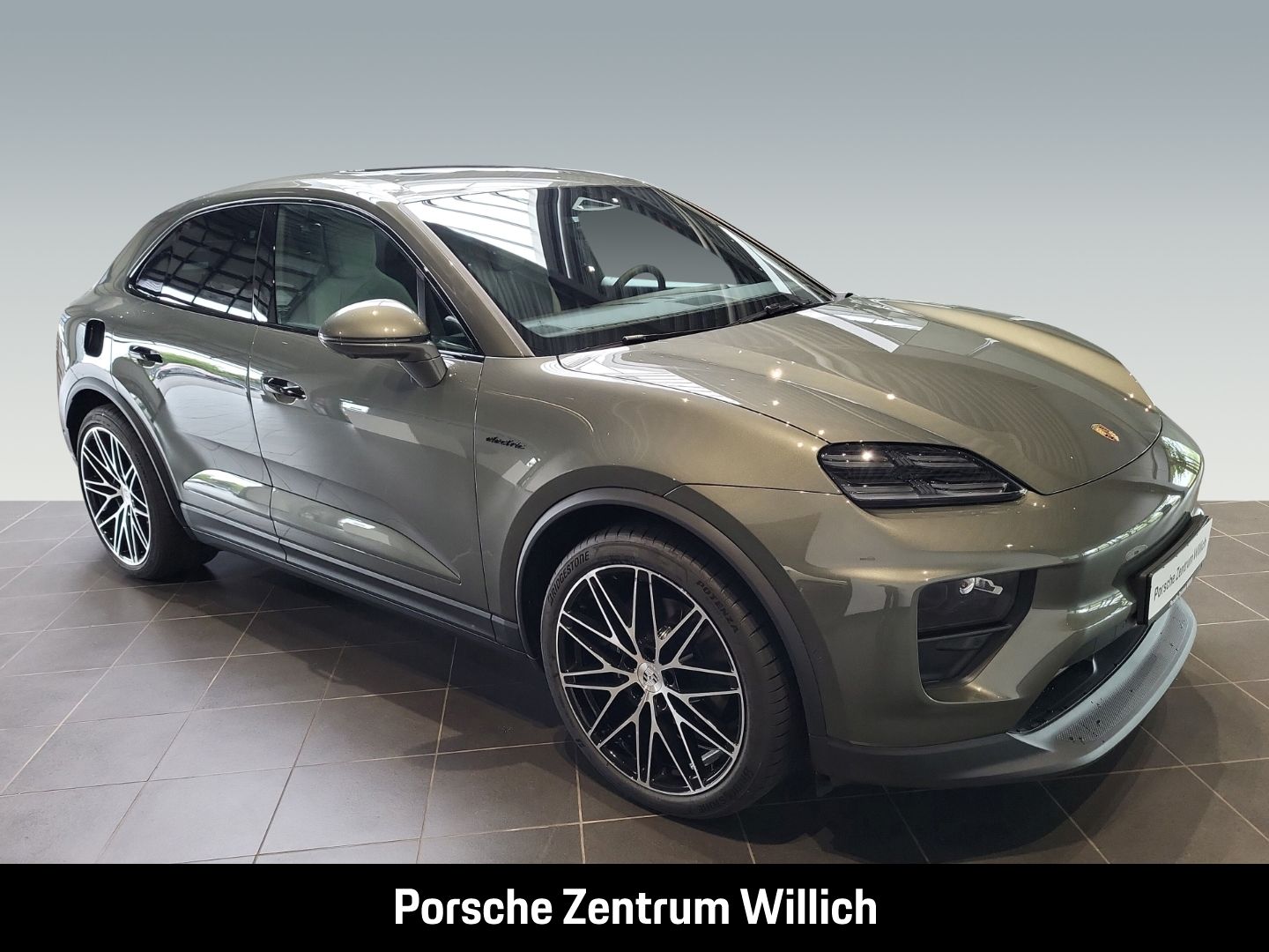 Porsche Macan 4 Surround-View LED-Matrix InnoDrive